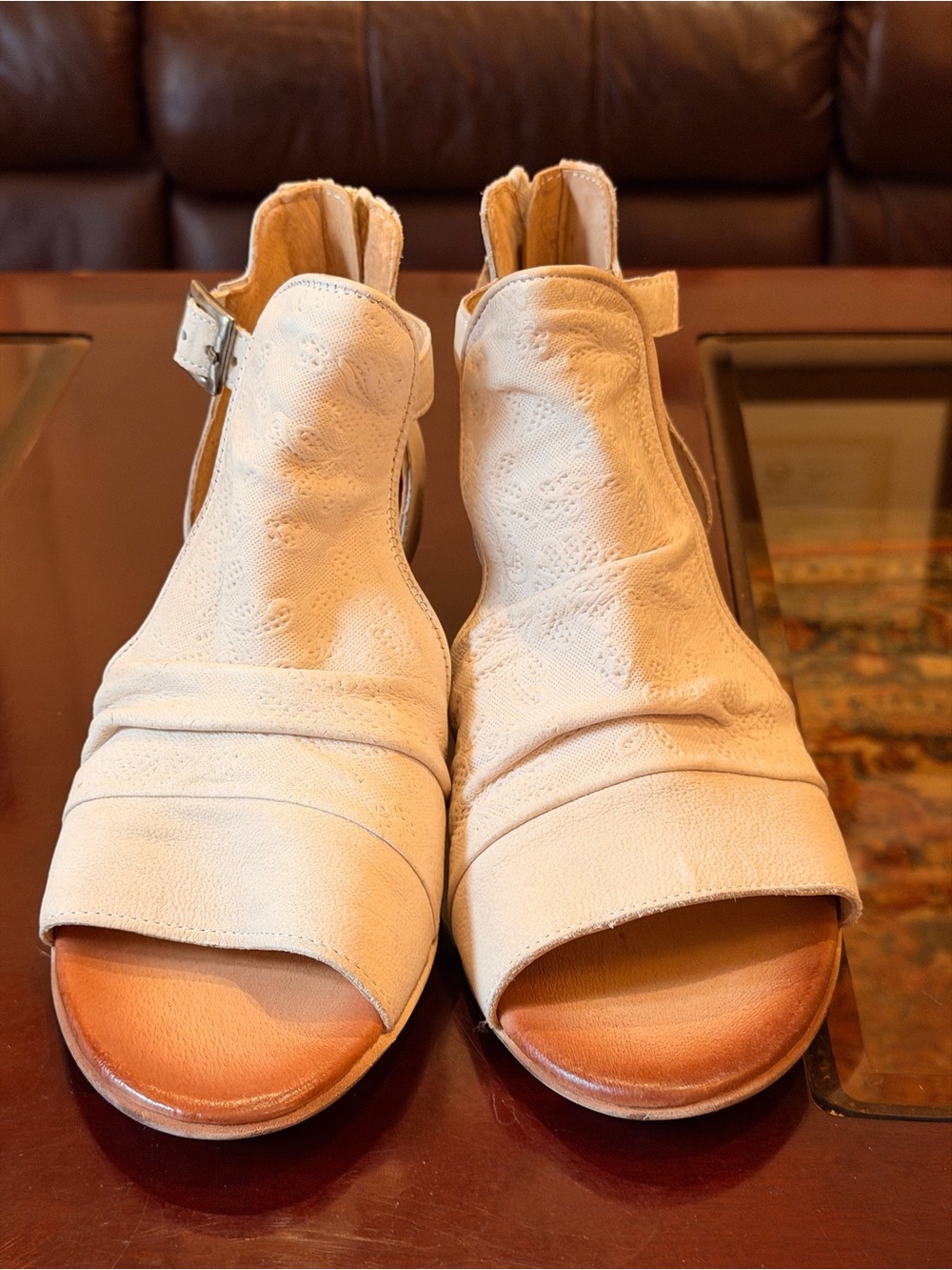 NWT! Miz Mooz Cream Leather Slingback Sandals